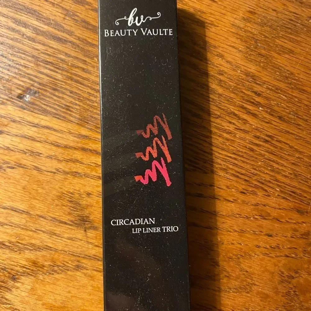 BEAUTY Vaulte lip liner - Picture 2 of 2